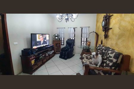 Casa à venda com 3 quartos, 500m² em Quitaúna, Osasco