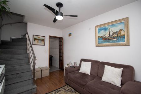 Sala de casa para alugar com 4 quartos, 150m² em Vila Bancaria Munhoz, São Paulo