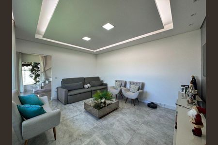 Casa à venda com 5 quartos, 350m² em Nossa Senhora de Lourdes, Lagoa Santa