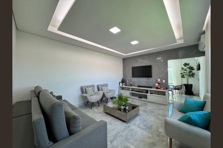 Casa à venda com 5 quartos, 350m² em Nossa Senhora de Lourdes, Lagoa Santa