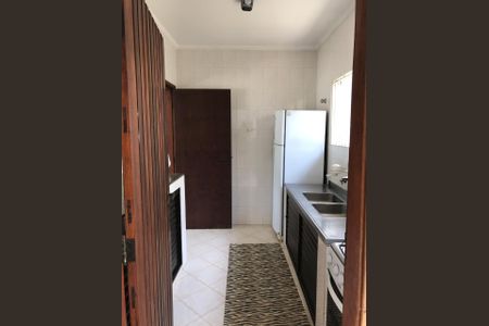 Cozinha de casa para alugar com 3 quartos, 240m² em Balneario Praia do Pernambuco, Guarujá