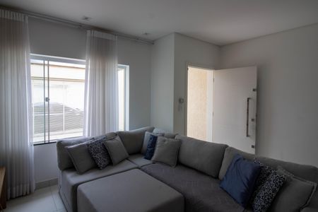 Sala de casa à venda com 3 quartos, 131m² em Vila Talarico, São Paulo