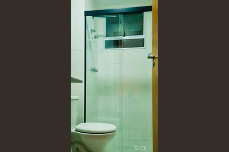 Banheiro de apartamento à venda com 2 quartos, 47m² em Medeiros, Jundiaí