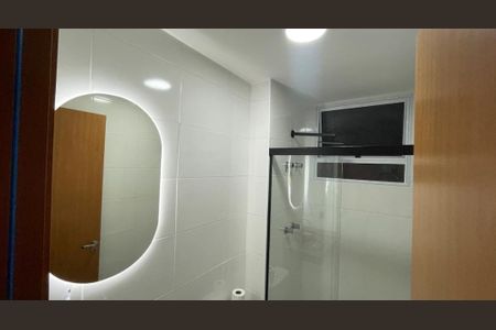 Banheiro de apartamento à venda com 2 quartos, 47m² em Medeiros, Jundiaí