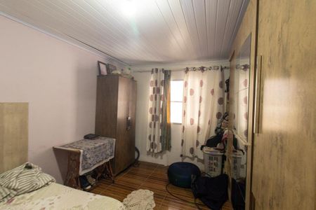 Quarto 2 de casa para alugar com 3 quartos, 59m² em Sítio Cercado, Curitiba