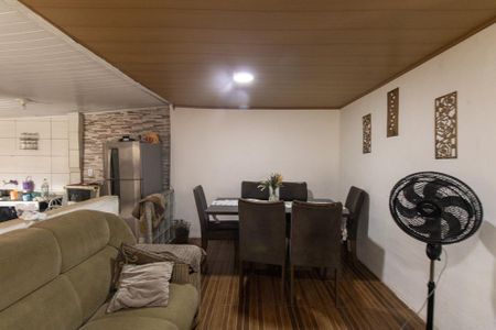 Sala de casa para alugar com 3 quartos, 59m² em Sítio Cercado, Curitiba