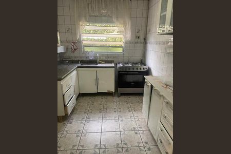 Casa à venda com 2 quartos, 500m² em São Pedro, Osasco