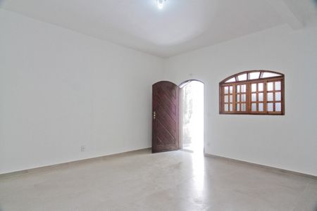 Sala de casa para alugar com 2 quartos, 75m² em Jardim Marisa, São Paulo