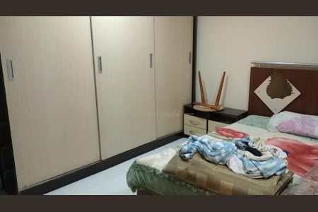 Casa à venda com 4 quartos, 200m² em Vila Yolanda, Osasco