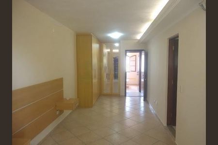 Casa à venda com 3 quartos, 193m² em Quitaúna, Osasco