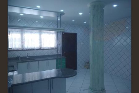 Casa à venda com 3 quartos, 193m² em Quitaúna, Osasco