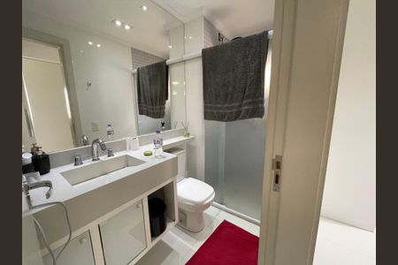 Banheiro de apartamento para alugar com 2 quartos, 56m² em Jardim Barbacena, Cotia