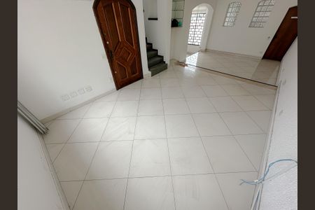 Sala de casa à venda com 5 quartos, 300m² em Vila Ipojuca, São Paulo