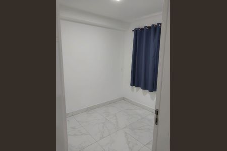 Quarto de apartamento para alugar com 2 quartos, 36m² em Chacara Santa Lucia, Carapicuíba