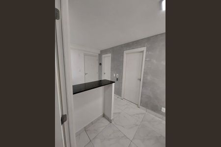 Cozinha de apartamento para alugar com 2 quartos, 36m² em Chacara Santa Lucia, Carapicuíba