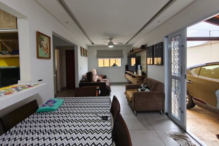 Sala de casa à venda com 3 quartos, 98m² em Parque Jambeiro, Campinas