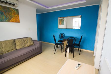 Sala de apartamento à venda com 1 quarto, 44m² em Santo Antônio, Porto Alegre