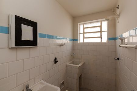 Banheiro de kitnet/studio à venda com 1 quarto, 150m² em Praia de Belas, Porto Alegre