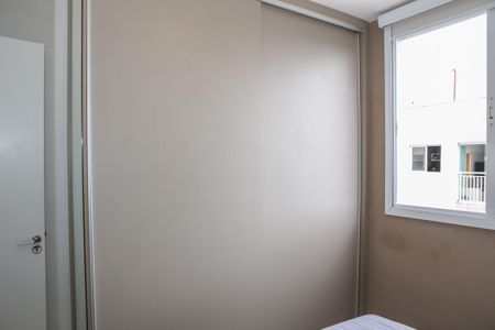 Quarto 1 de apartamento à venda com 2 quartos, 42m² em Parque Industrial Tomas Edson, São Paulo