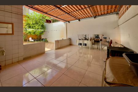 Apartamento à venda com 3 quartos, 214m² em Manacás, Belo Horizonte