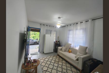 Sala de casa para alugar com 4 quartos, 380m² em Jacarepaguá, Rio de Janeiro