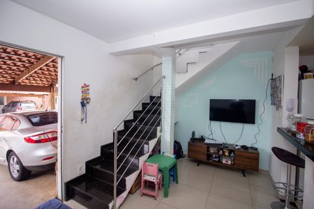 Sala de casa de condomínio à venda com 2 quartos, 120m² em Arvoredo Ii, Contagem