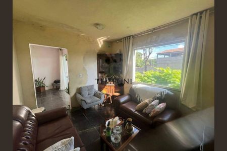 Casa à venda com 7 quartos, 100m² em Conjunto Helena Antipoff, Belo Horizonte