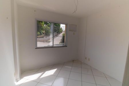 Quarto 1 de apartamento para alugar com 2 quartos, 62m² em Santa Barbara, Niterói