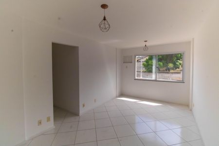 Sala de apartamento para alugar com 2 quartos, 62m² em Santa Barbara, Niterói
