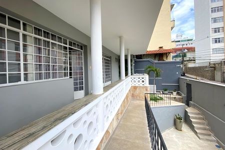 Varanda de casa à venda com 3 quartos, 429m² em Lagoinha, Belo Horizonte
