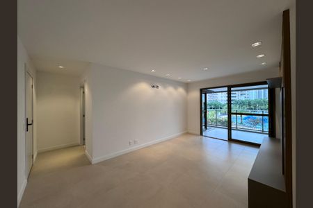 Sala de apartamento para alugar com 3 quartos, 125m² em Barra da Tijuca, Rio de Janeiro