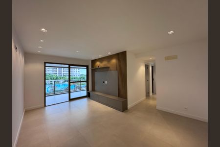 Sala de apartamento para alugar com 3 quartos, 125m² em Barra da Tijuca, Rio de Janeiro