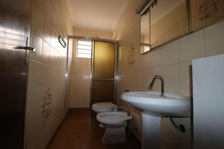 Banheiro de casa à venda com 3 quartos, 180m² em Taquaral, Campinas