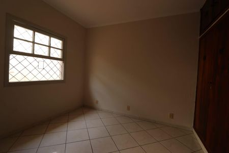 Quarto de casa à venda com 3 quartos, 180m² em Taquaral, Campinas