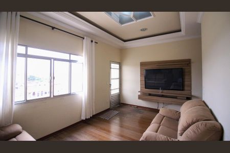 Sala de casa à venda com 6 quartos, 400m² em Capão do Embira, São Paulo