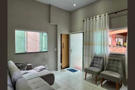 Sala 1 de casa à venda com 4 quartos, 174m² em Jardim Kawamoto, Guarulhos