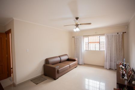 SALA de apartamento à venda com 2 quartos, 85m² em Vila Vitorio Mazzei, São Paulo