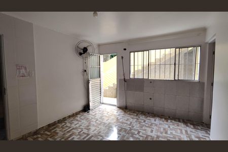 Quarto de casa para alugar com 2 quartos, 750m² em Parque Sao Francisco, Ferraz de Vasconcelos