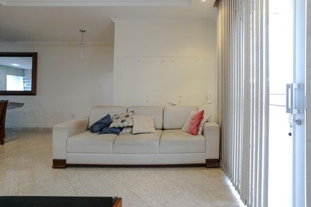 Sala de casa de condomínio para alugar com 3 quartos, 280m² em Parque Santana, Mogi das Cruzes