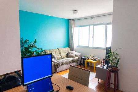 Sala de apartamento à venda com 2 quartos, 75m² em Vila Paulista, São Paulo