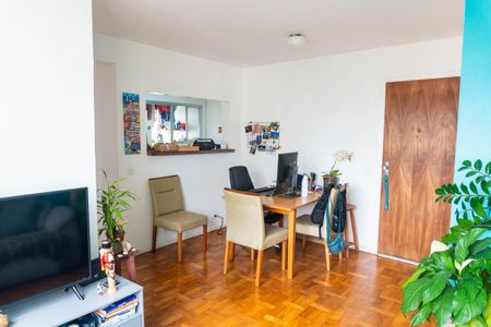 Sala de apartamento à venda com 2 quartos, 75m² em Vila Paulista, São Paulo