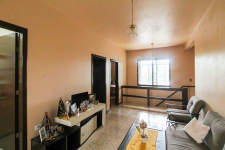 Sala 2 de casa à venda com 3 quartos, 270m² em Guajuviras, Canoas