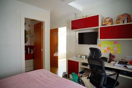 Casa à venda com 7 quartos, 491m² em Charitas, Niterói