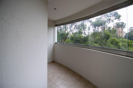 Vista Quarto 1 de apartamento para alugar com 3 quartos, 83m² em Panamby, São Paulo