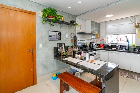 Cozinha de apartamento à venda com 3 quartos, 95m² em Prado, Belo Horizonte