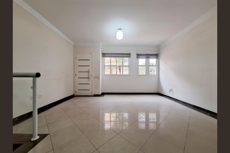 Sala de casa de condomínio para alugar com 3 quartos, 250m² em Imirim, São Paulo
