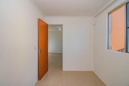 Quarto 1 de apartamento para alugar com 2 quartos, 38m² em Mário Quintana, Porto Alegre