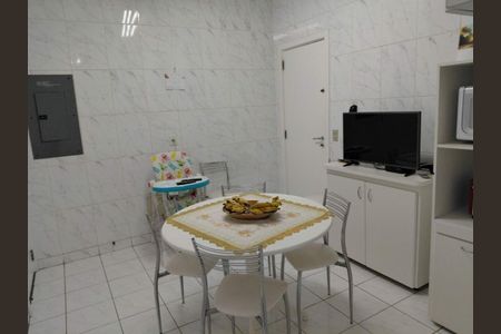 Apartamento para alugar com 3 quartos, 220m² em Higienópolis, São Paulo