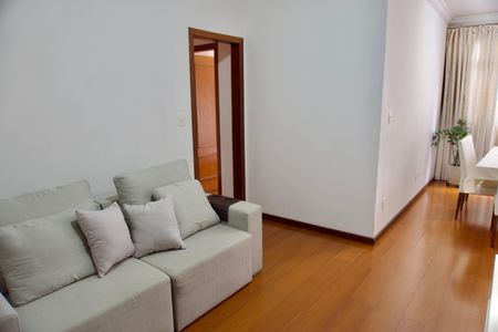 Sala de apartamento à venda com 3 quartos, 110m² em Monsenhor Messias, Belo Horizonte