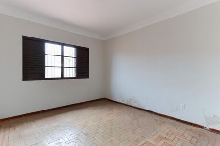 Casa 1 - Quarto 1 de casa à venda com 4 quartos, 240m² em Vila Carbone, São Paulo